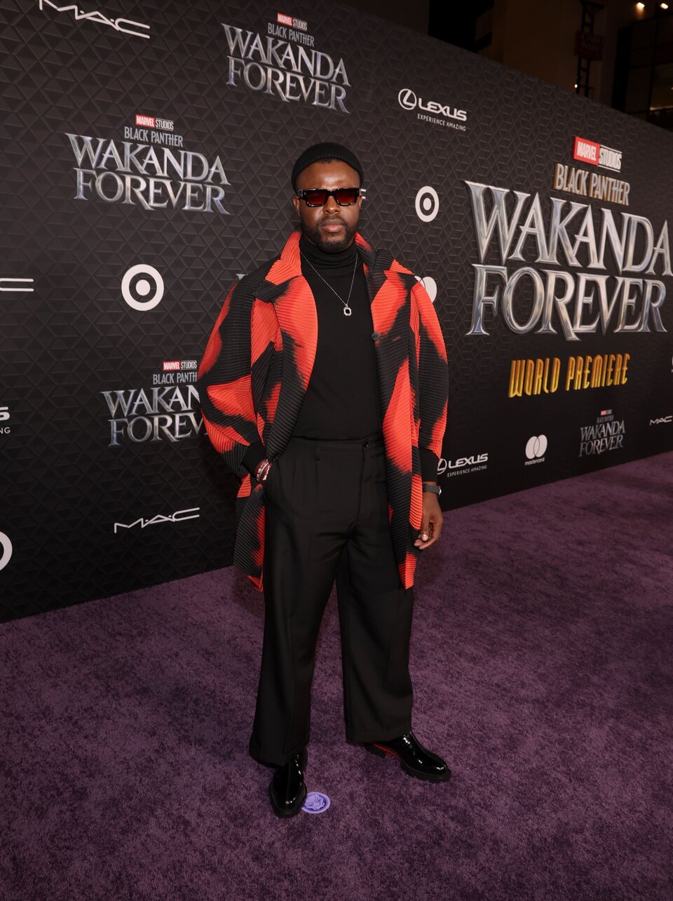 Winston Duke en la premiere de 'Black Panther: Wakanda Forever'