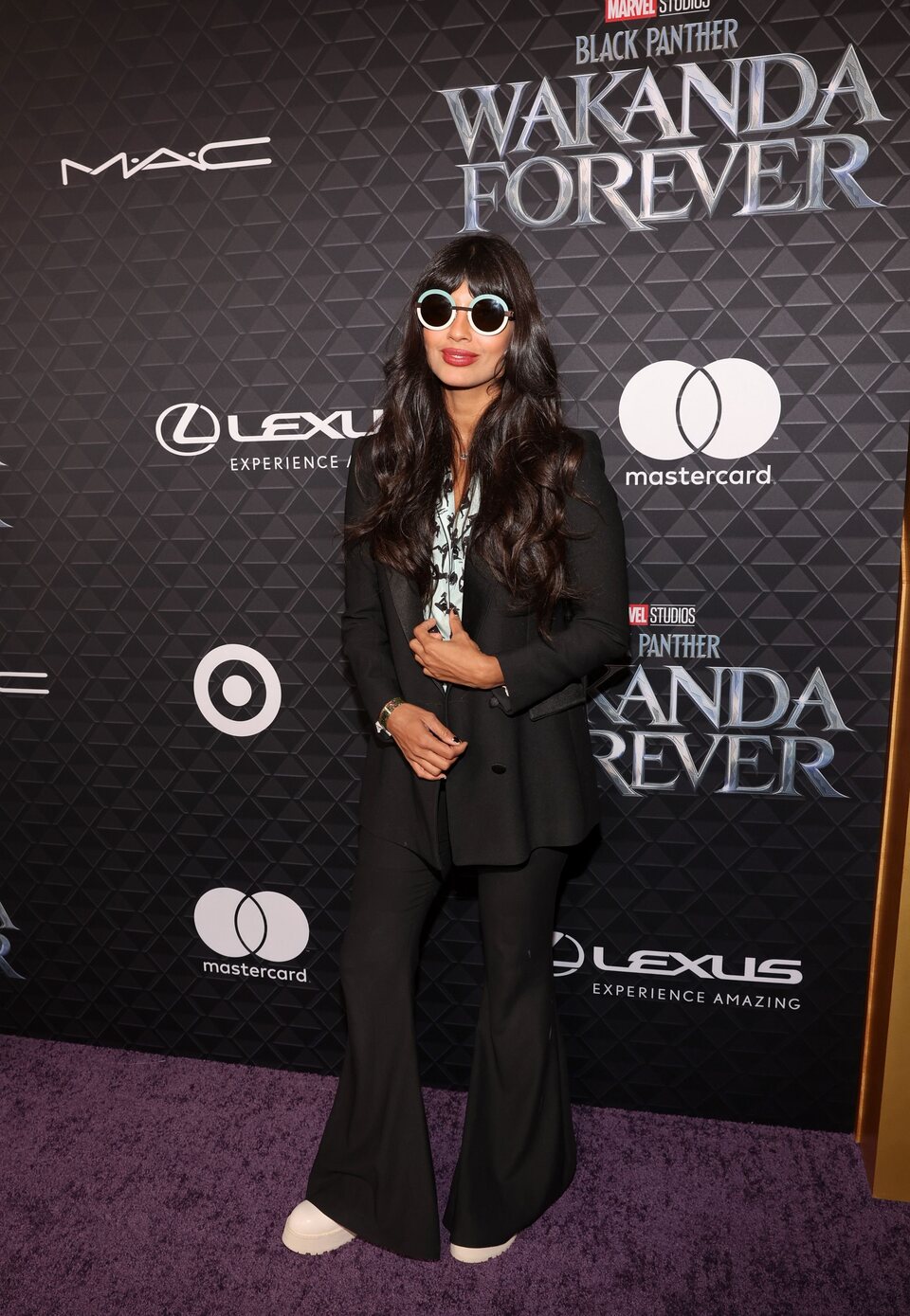 Jameela Jamil en la premiere de 'Black Panther: Wakanda Forever'
