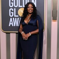 Janelle James en la alfombra roja de los Globos de Oro 2023