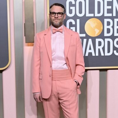 Seth Rogen en la alfombra roja de los Globos de Oro 2023