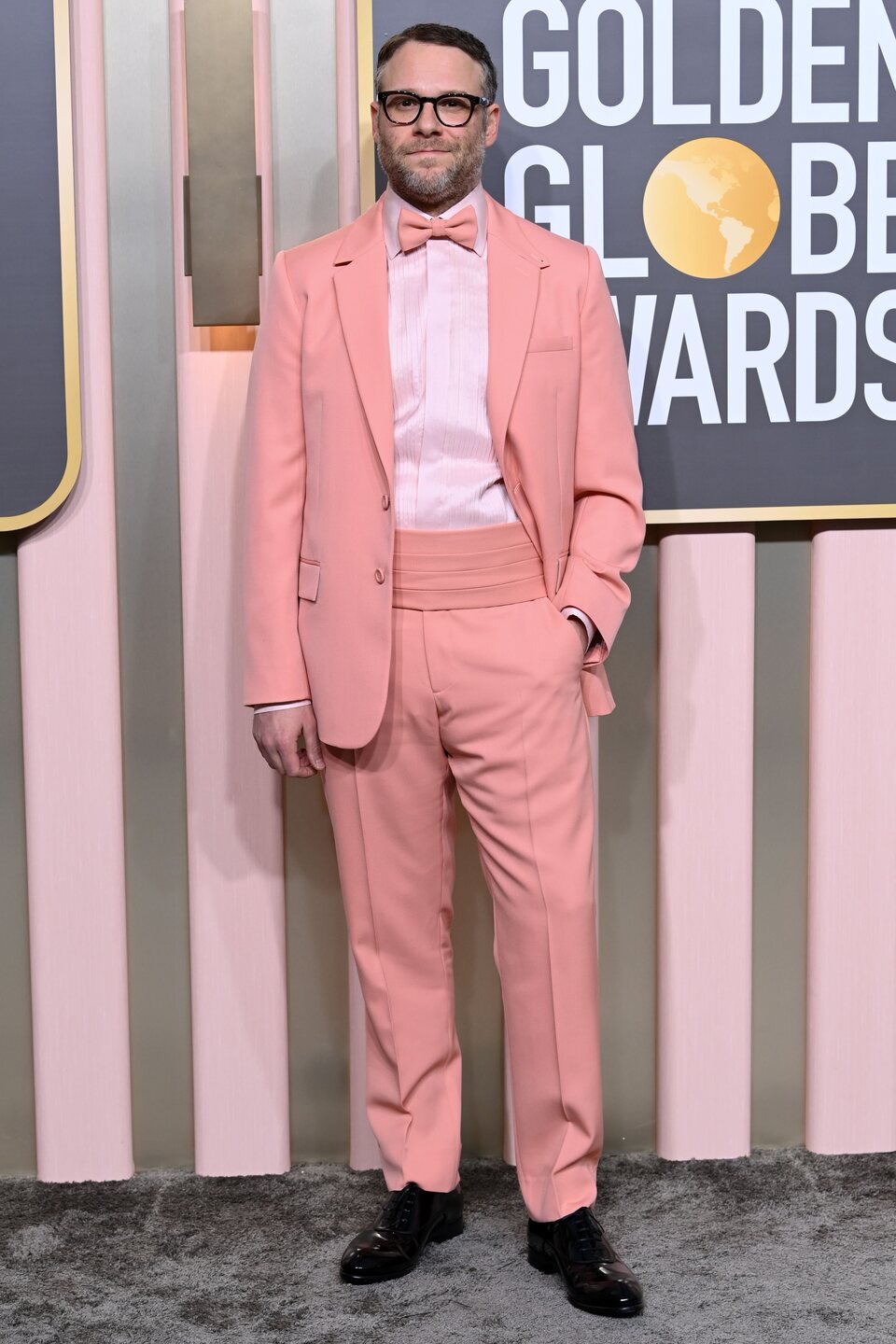 Seth Rogen en la alfombra roja de los Globos de Oro 2023