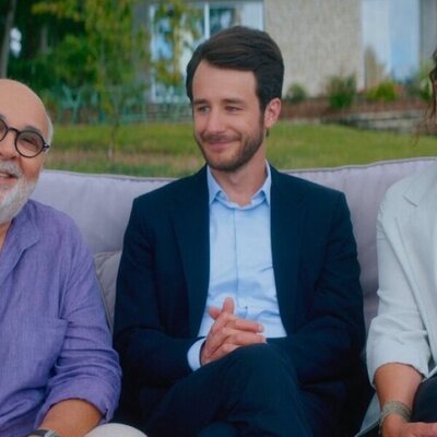 Gemelos, pero no tanto