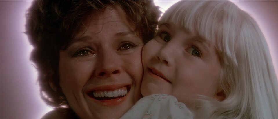 Poltergeist II: El otro lado