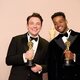 Ben Proudfoot y Kris Bowers con su Oscar