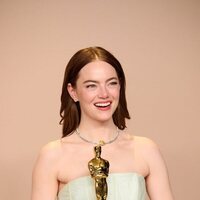 Emma Stone ganadora del Oscar 2024 por 'Pobres criaturas'
