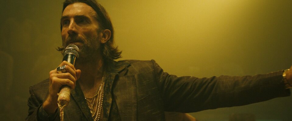 Sharlto Copley