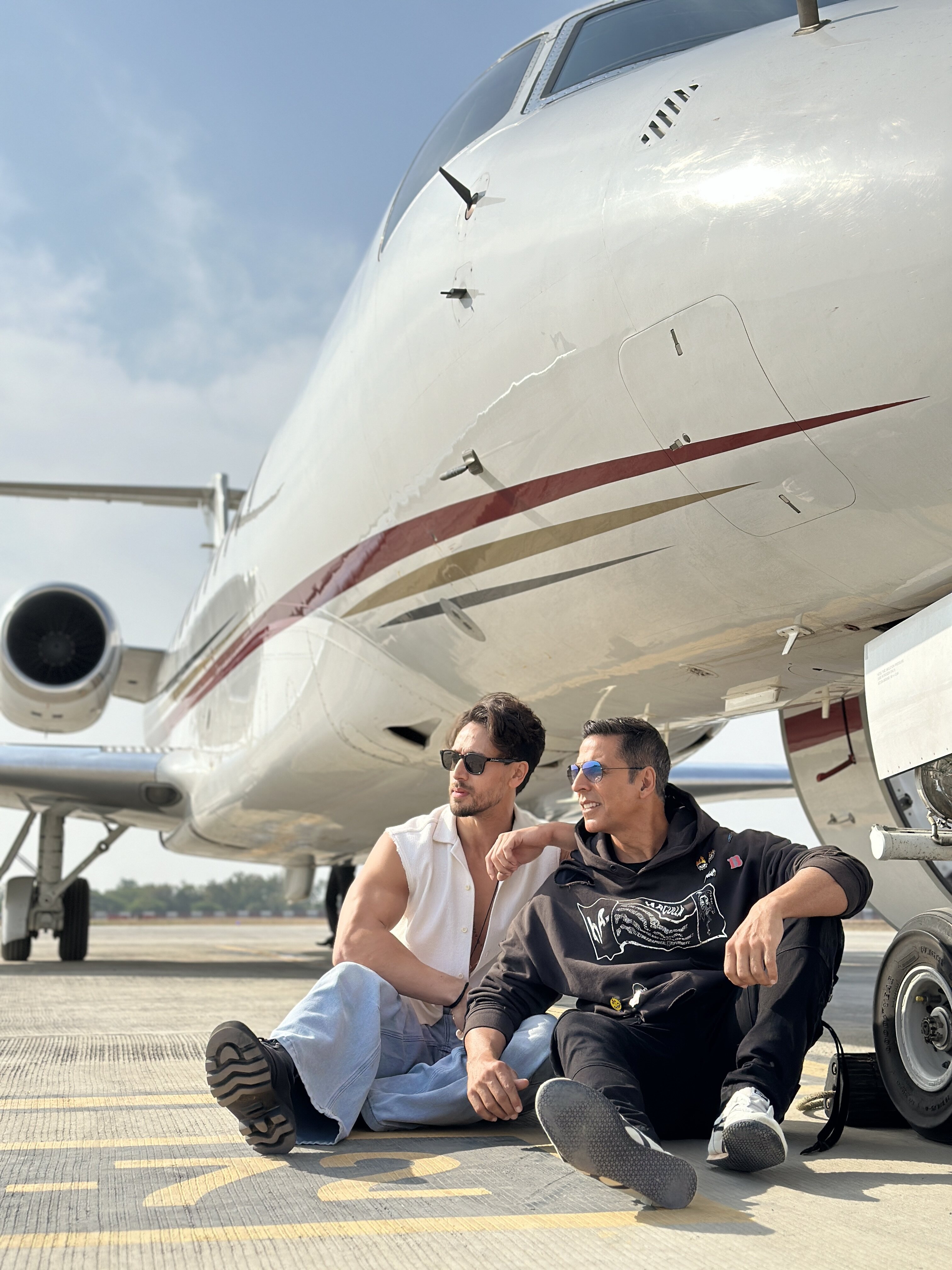 Bade Miyan Chote Miyan