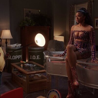 Reneé Elise Goldsberry