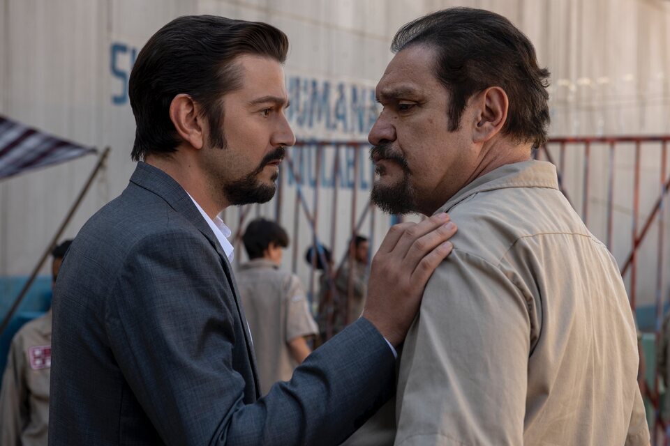 Narcos: México