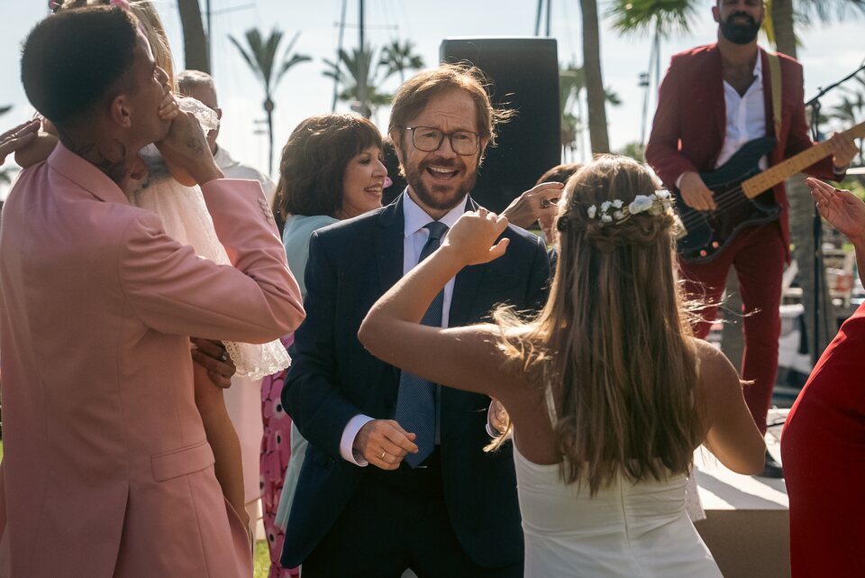Padre no hay más que uno 4: Campanas de boda