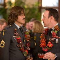 Los hombres que miraban fijamente a las cabras