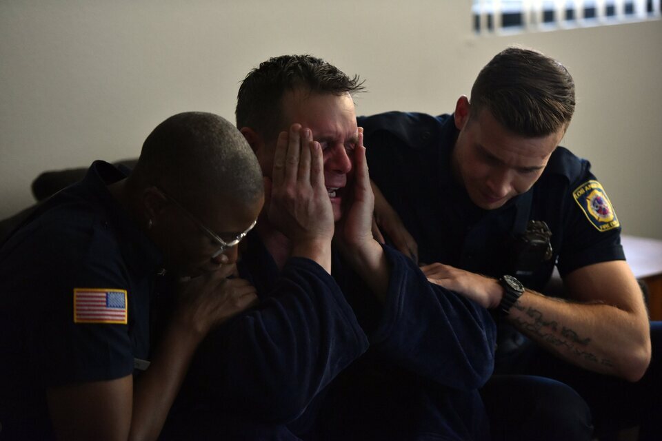 911