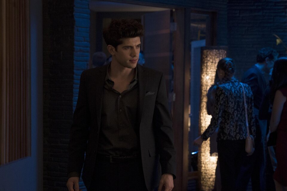 Famous in Love