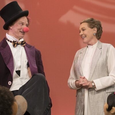 Julie entre bambalinas