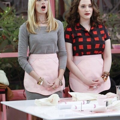 Dos chicas sin blanca