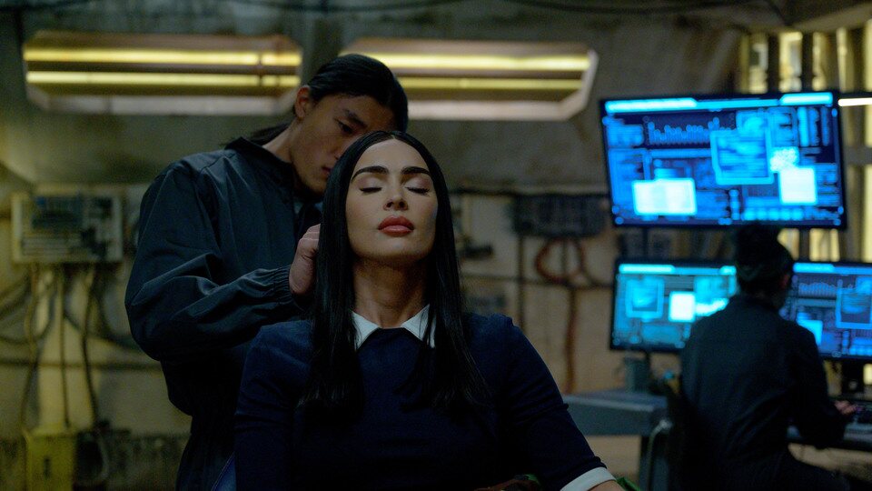 Megan Fox interpretó a un robot con inteligencia artificial en 'Subservience'