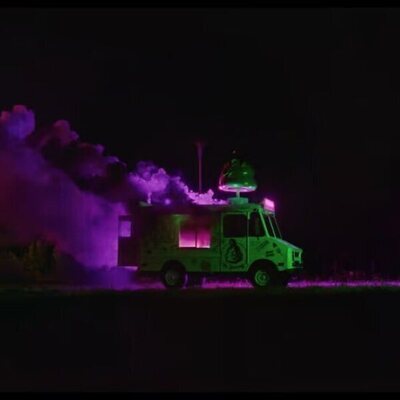 Vi el brillo del televisor