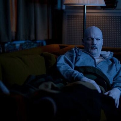 Vi el brillo del televisor