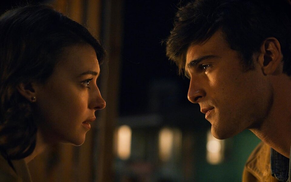 Daisy Edgar-Jones y Jacob Elordi en 'Indomables'