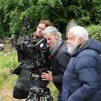 Mi única familia (Hard Truths)