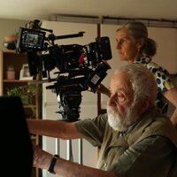 Mi única familia (Hard Truths)