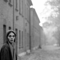 La chica de la aguja