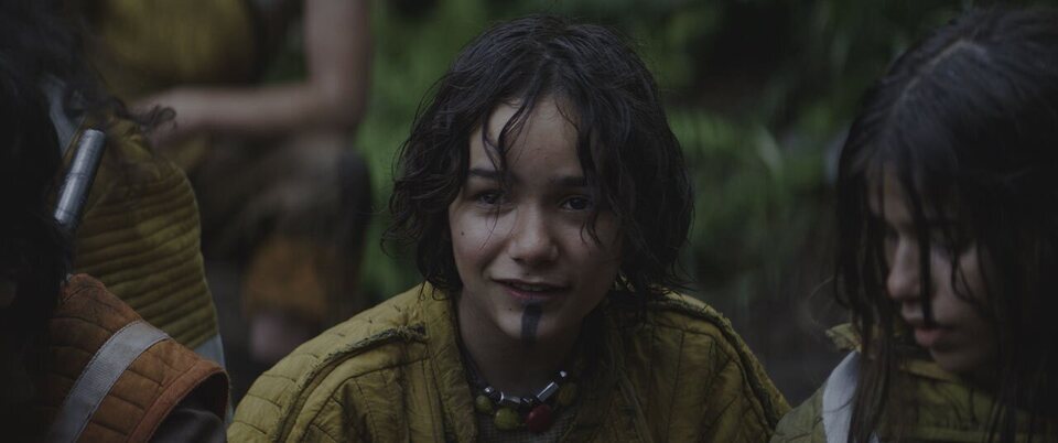 Cassian Andor de pequeño en la temporada 1 de 'Andor'