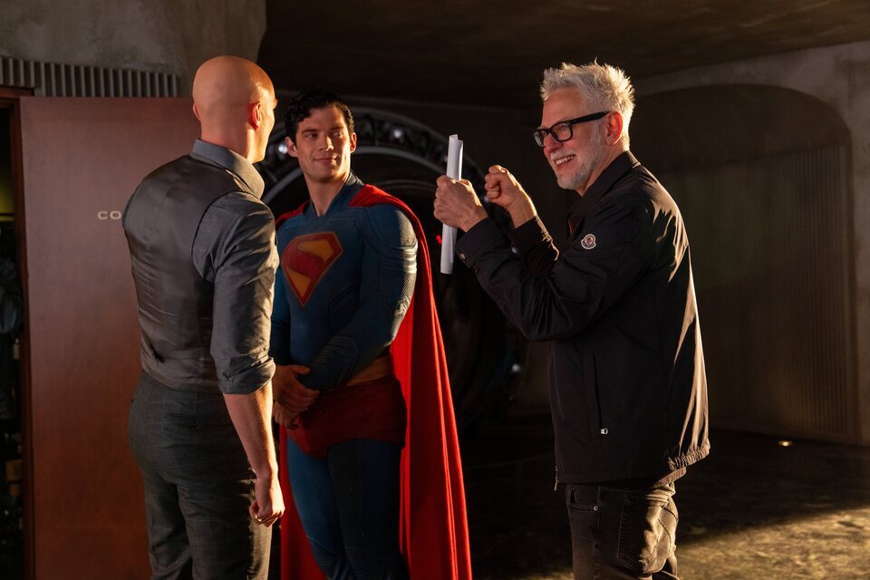 Nicholas Hoult, David Corenswet y James Gunn en el rodaje de ‘Superman’