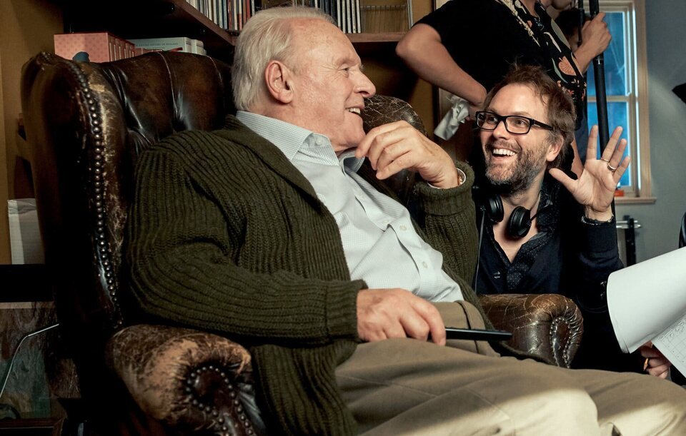 Florian Zeller junto a Anthony Hopkins en el rodaje de 'El padre'
