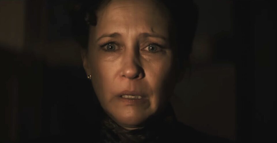 Vera Farmiga no puede dejar de sufrir