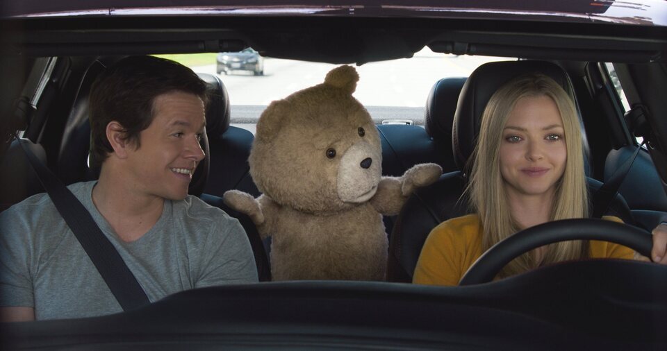 Mark Wahlberg y Amanda Seyfried en 'Ted 2'