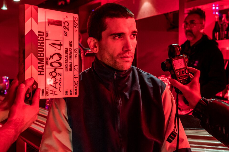 Jaime Lorente, en el rodaje de 'Hamburgo' 