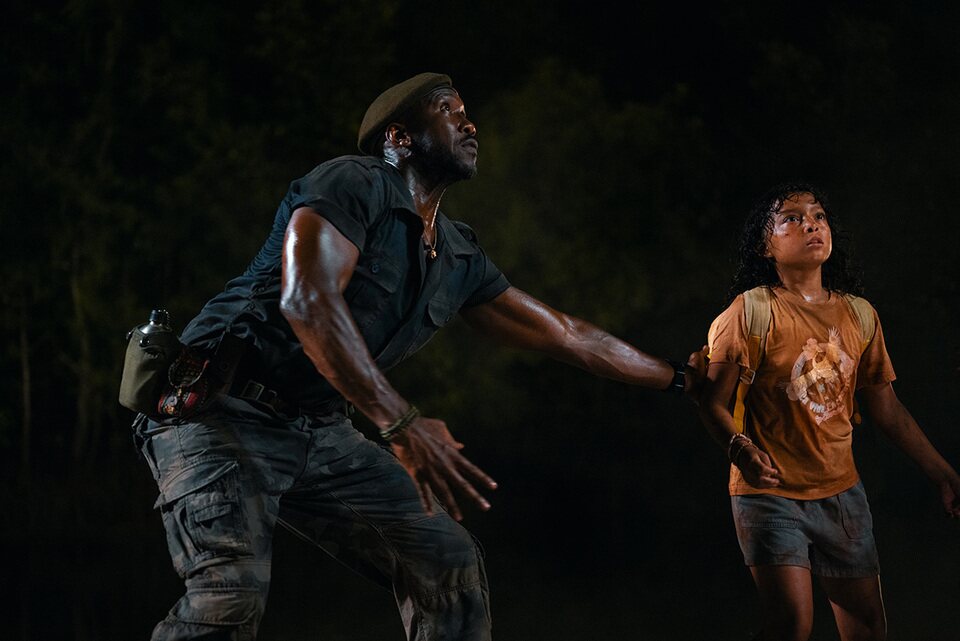 Un personaje iba a morir en 'Jurassic World: El renacer'
