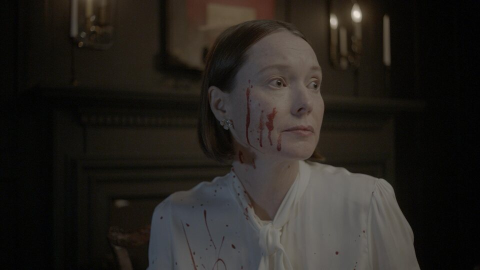 Samantha Sloyan es la madre de Carrie
