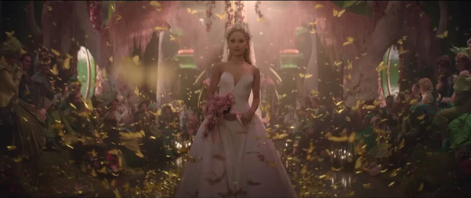 Ariana Grande as a girlfriend dressed in 'Wicked: Part II'