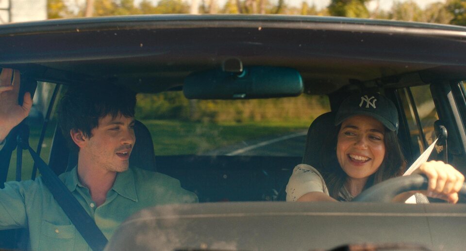 Logan Lerman y Molly Gordon, la calma antes de la tormenta