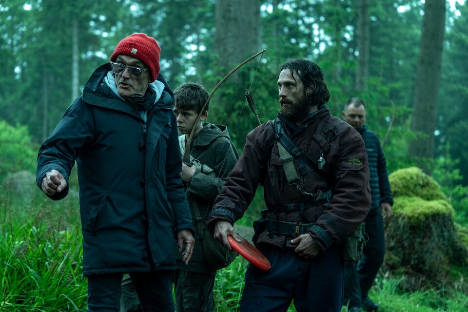Danny Boyle dando instrucciones a Aaron Taylor-Johnson