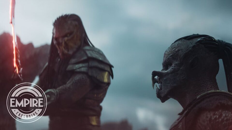 Imagen 'Predator: Badlands' donde vemos a Dek junto a su padre