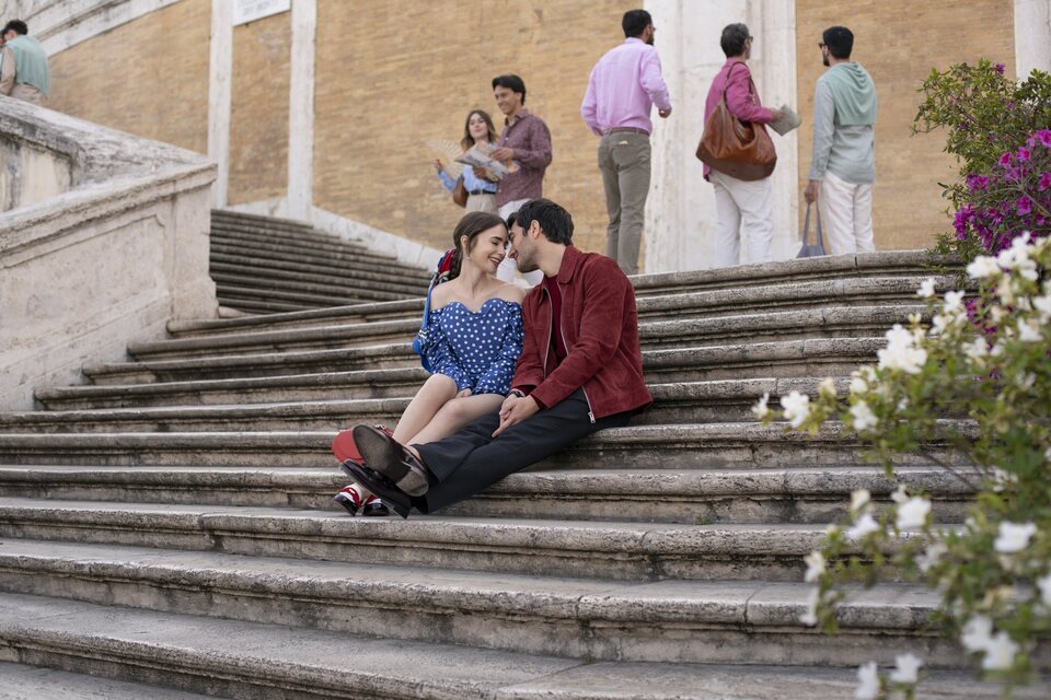 Emily encontró el amor en Roma
