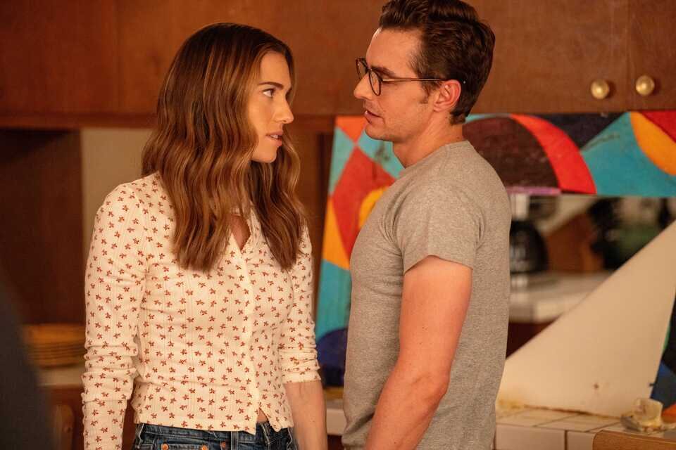 Allison Williams y Dave Franco en 'A pesar de ti'