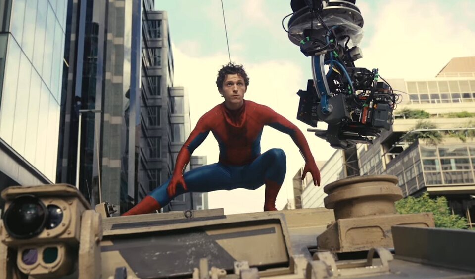 Tom Holland rodando una escena de acción
