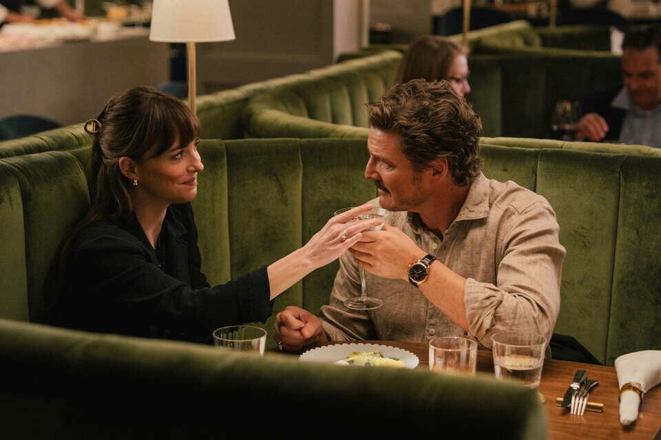 Dakota Johson y Pedro Pascal en 'Materialistas'
