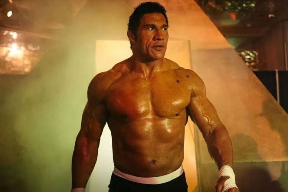 Dwayne Johnson luce irreconocible en 'The Smashing Machine'