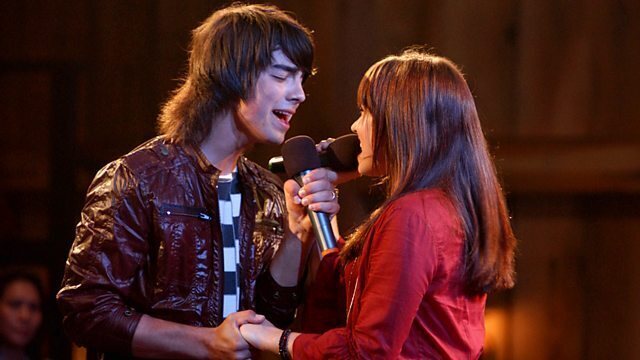 Joe Jonas y Demi Lovato como Shane y Mitchie en 'Camp Rock' (2008)