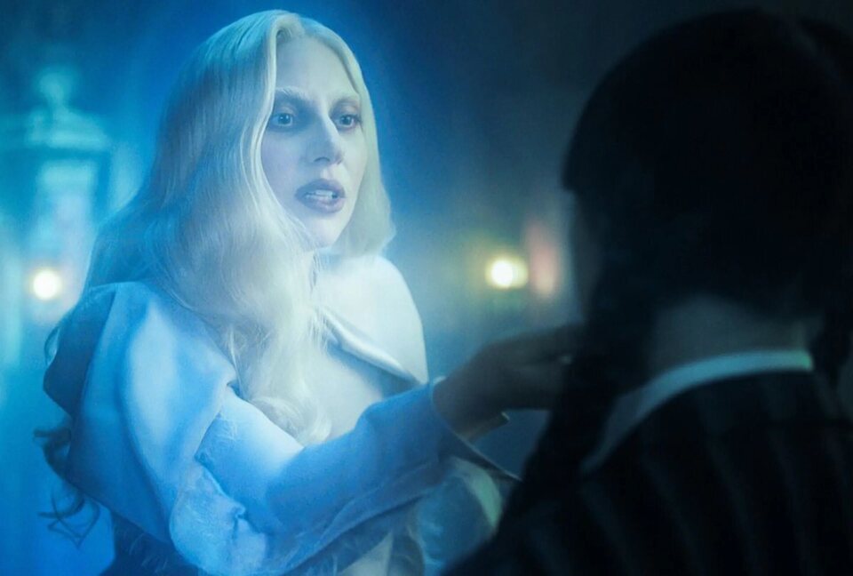 Lady Gaga como Rosaline Rotwood en la segunda temporada de 'Miércoles'