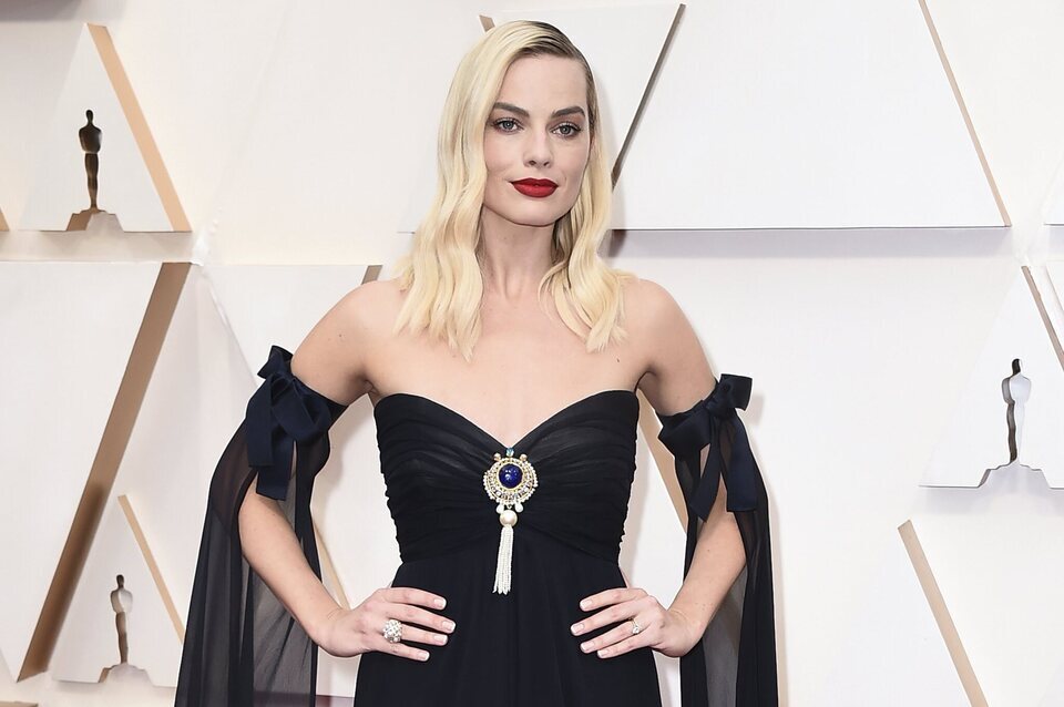 Margot Robbie en la alfombra roja de los Oscar 2020