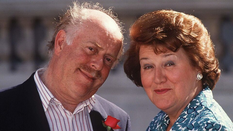 Patricia Routledge y Clive Swift