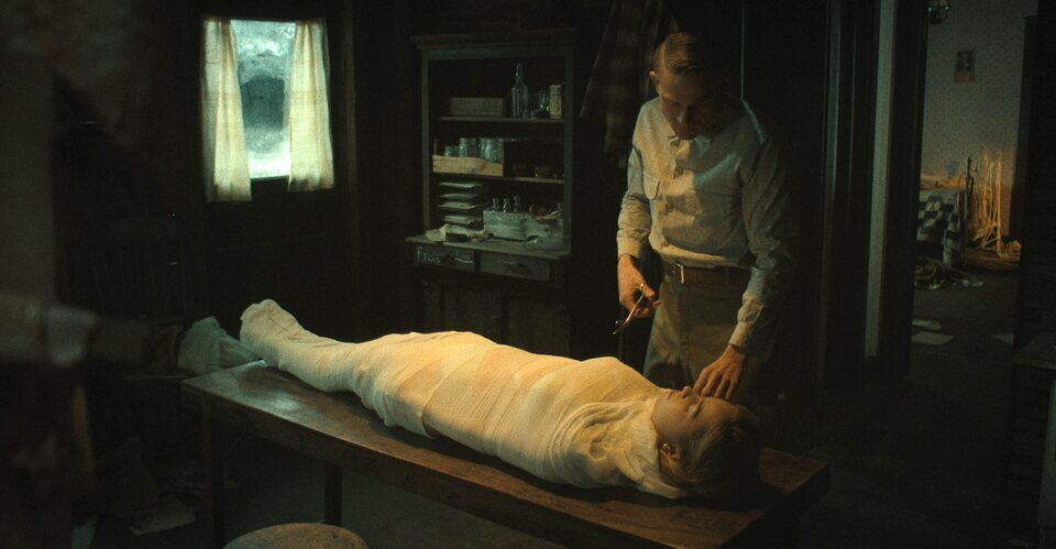 Fotograma de 'Monstruo: La historia de Ed Gein'