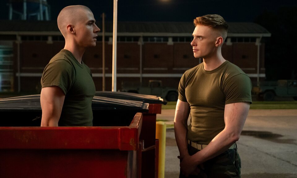 Miles Heizer y Max Parker