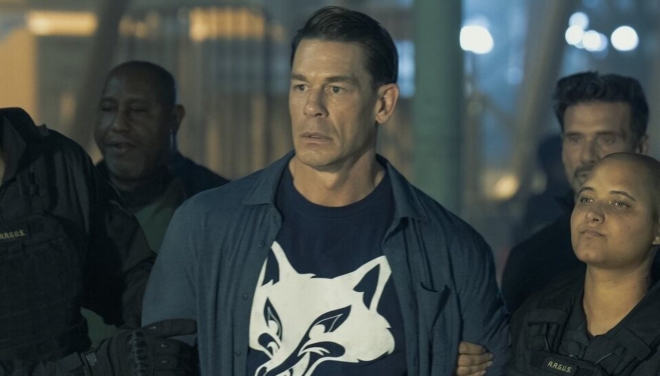 John Cena como Chris Smith